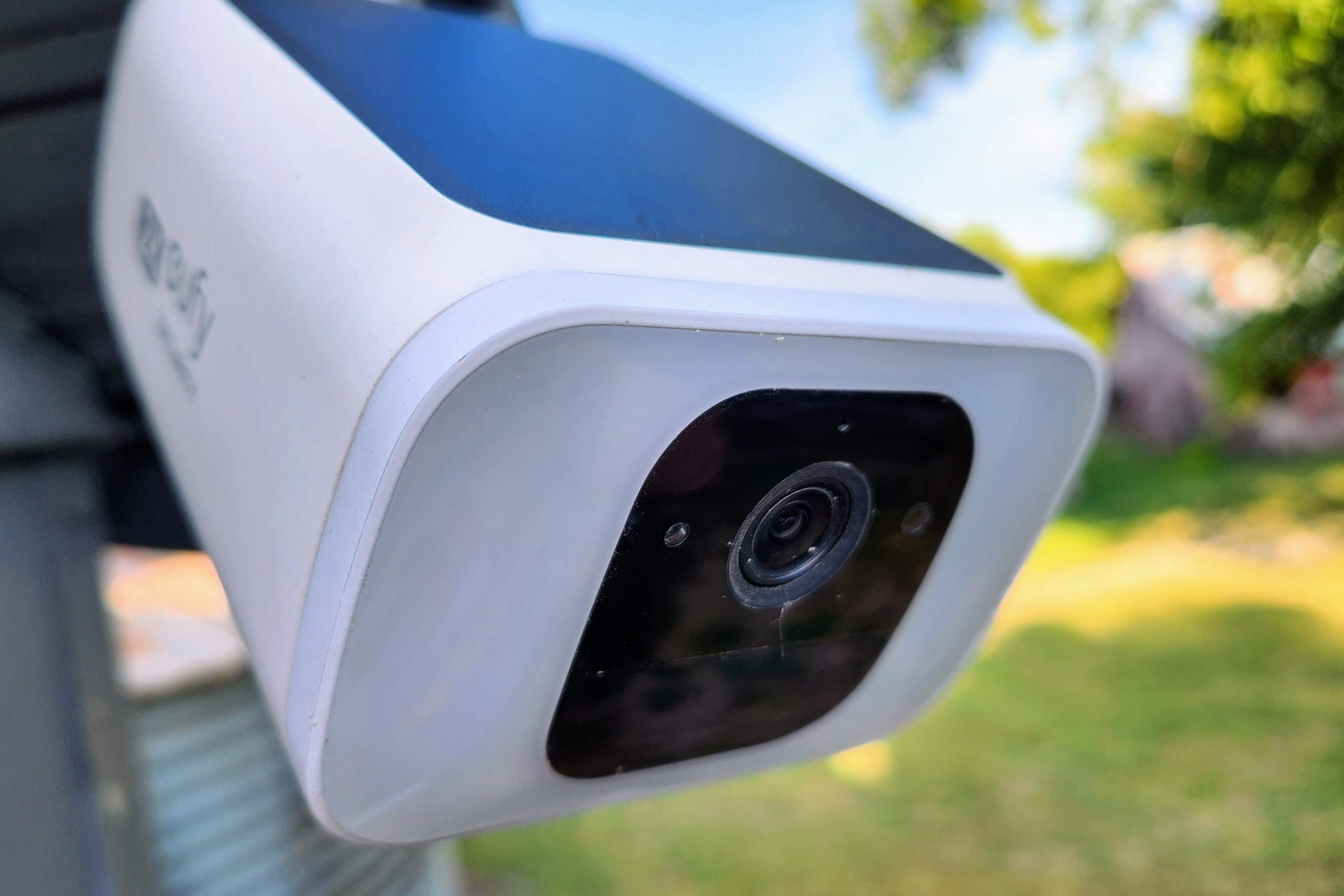Eufy SoloCam L40 outdoor wireless 2K spotlight camera with a white, weatherproof finish, mounted on a wall.